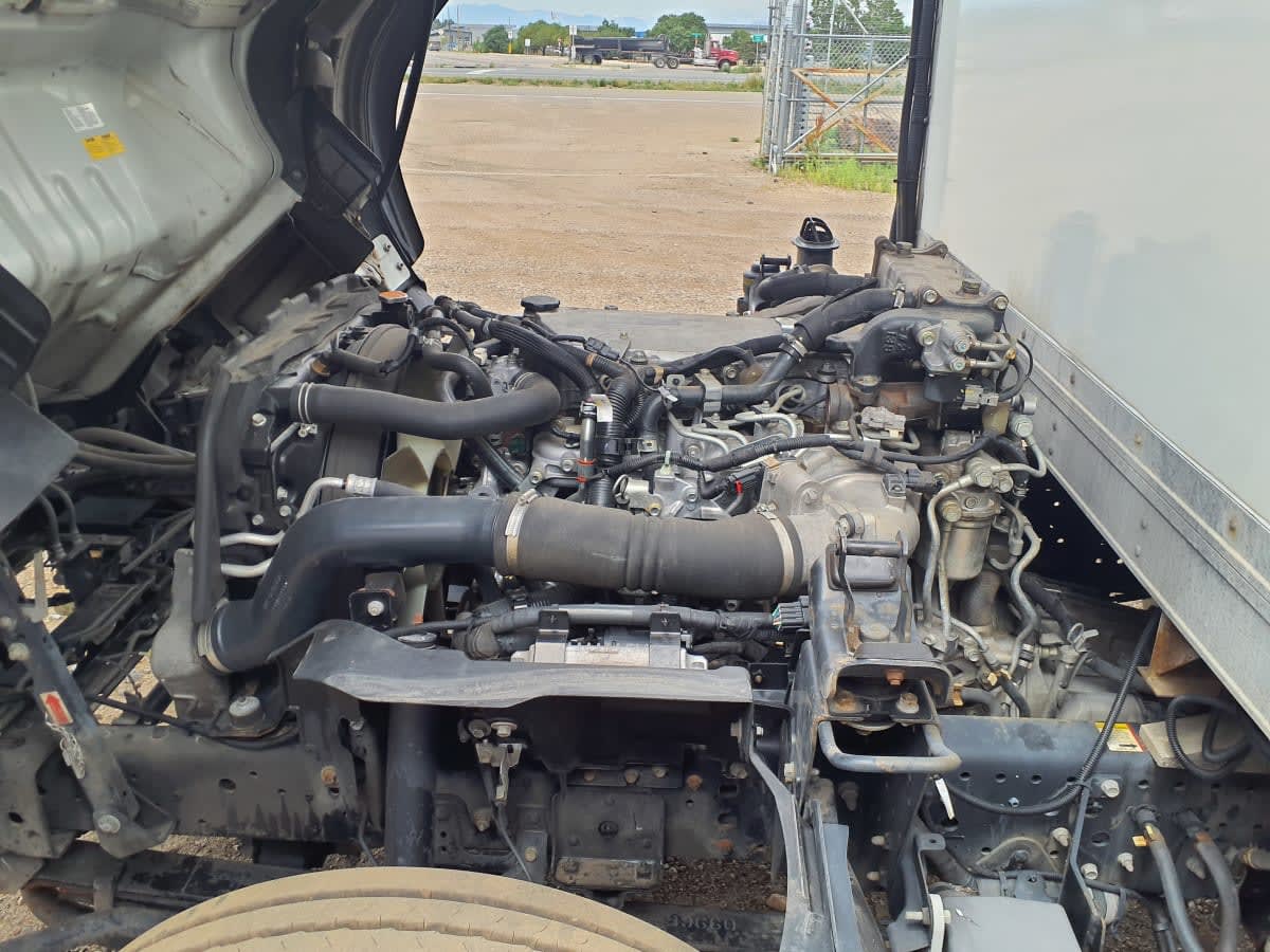 2019 Isuzu NPR - image 10