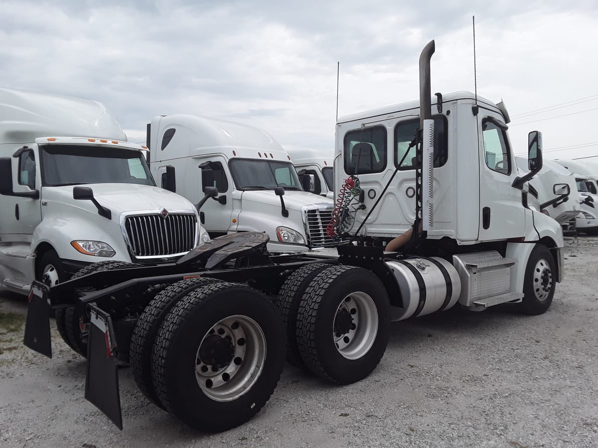 2020 Freightliner/Mercedes NEW CASCADIA PX12664 880648