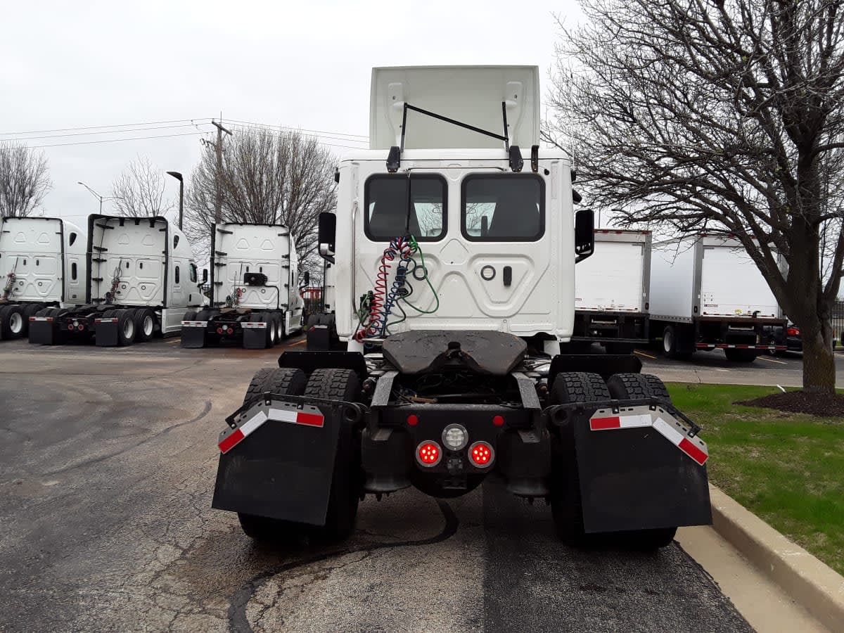 2020 Freightliner/Mercedes NEW CASCADIA 126 880685