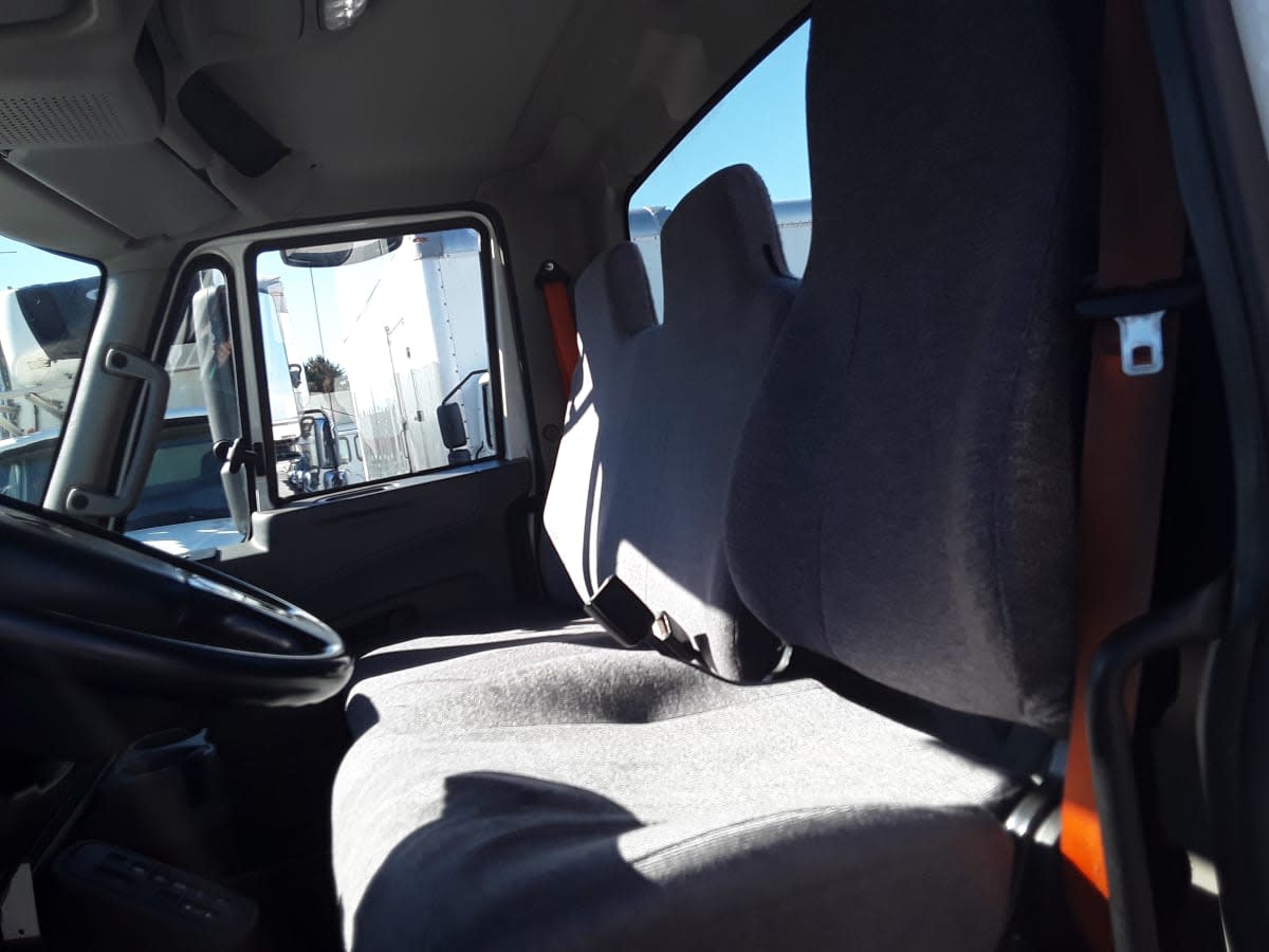 2019 Navistar International 4300 880689