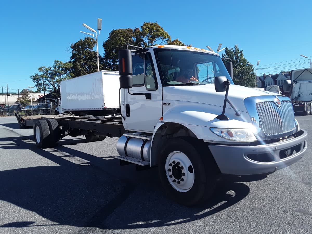 2019 Navistar International 4300 880689
