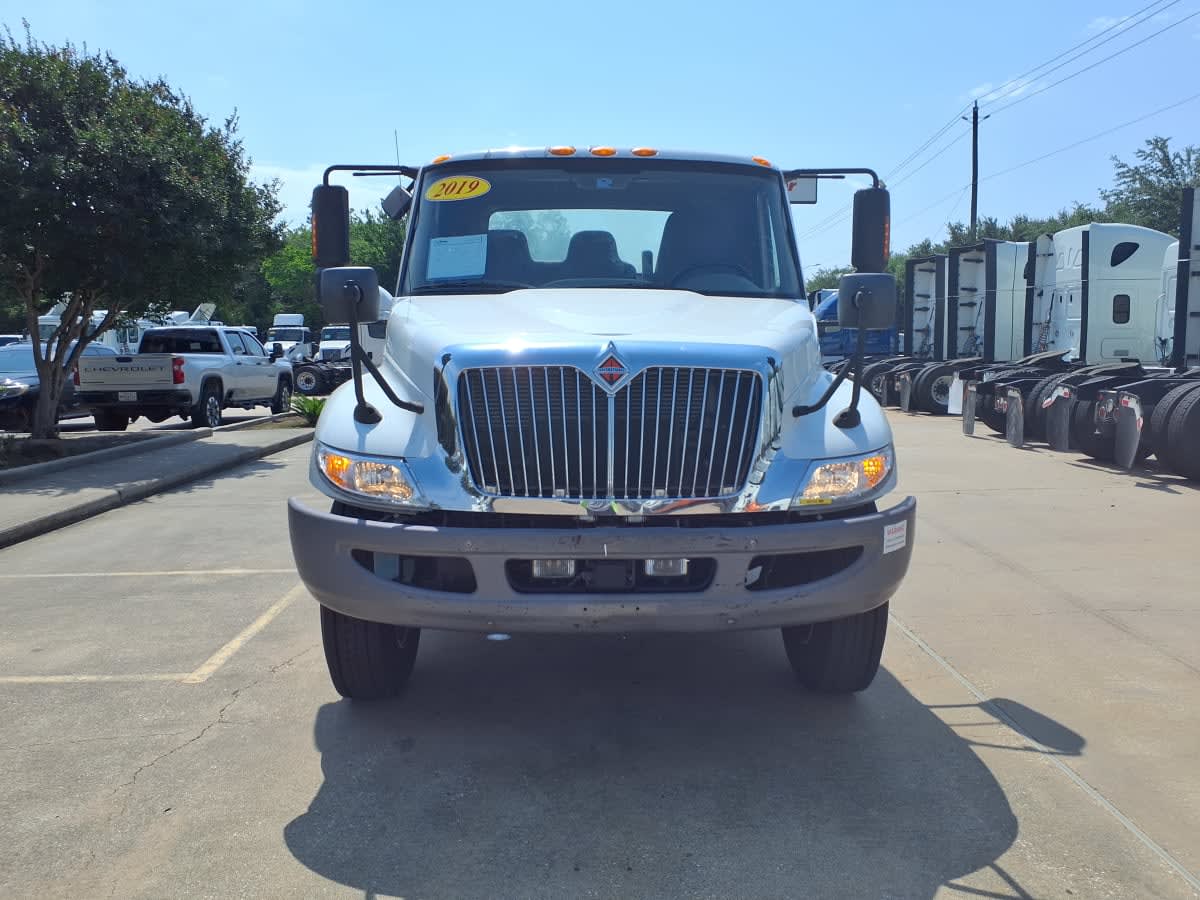 2019 International 4300 in Houston, TX — photo 2