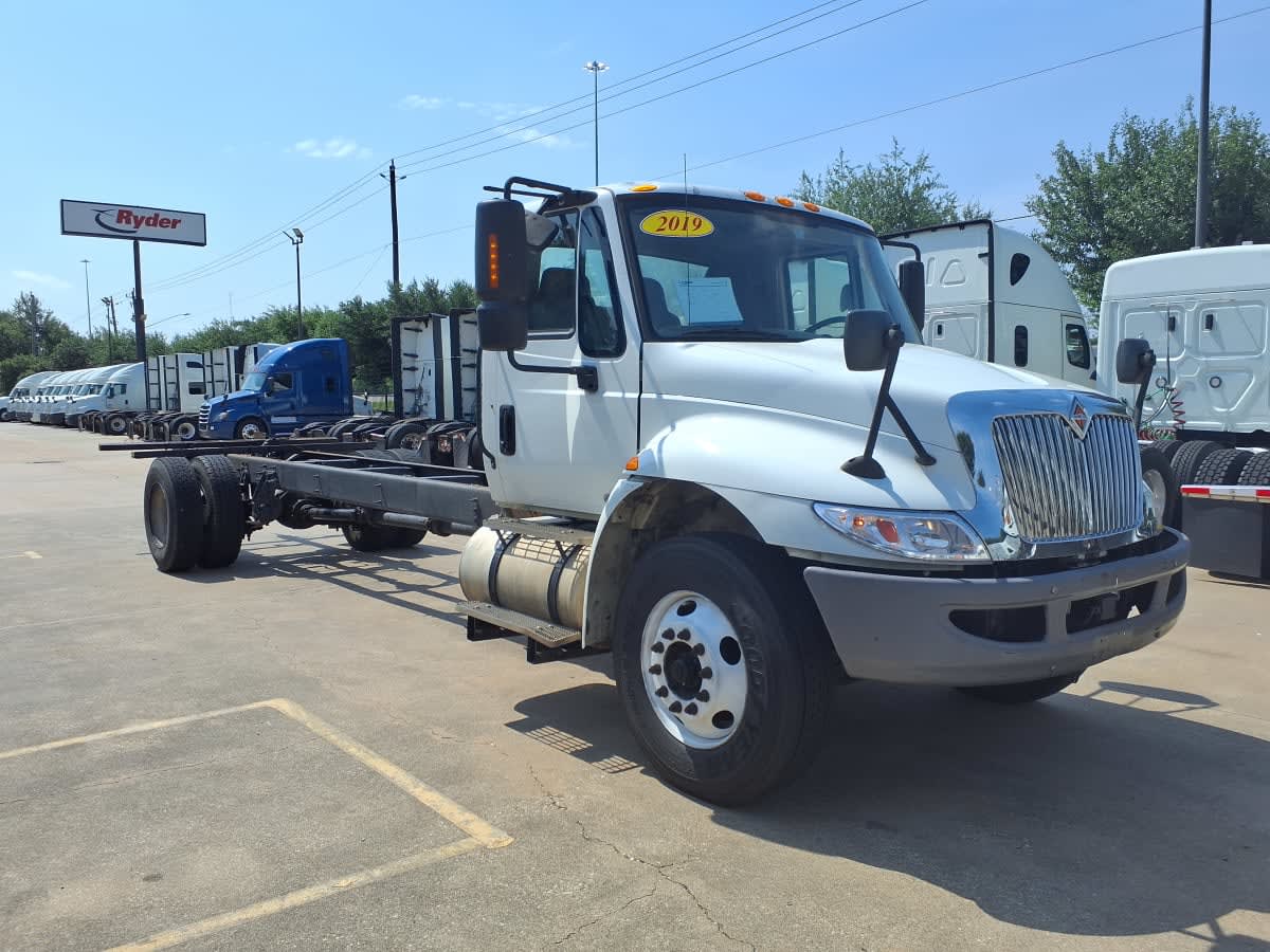 2019 International 4300 in Houston, TX — photo 3