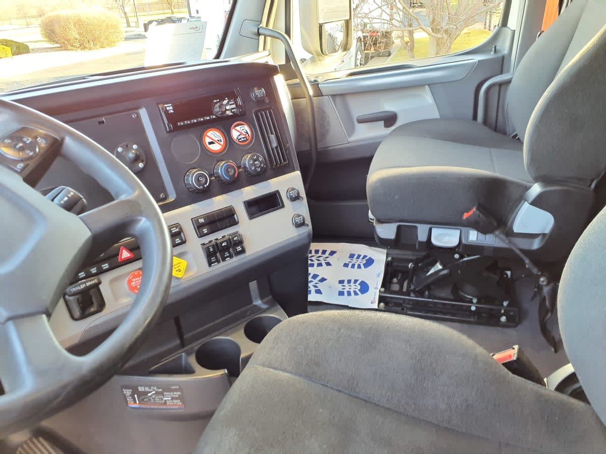 2020 Freightliner/Mercedes NEW CASCADIA PX12664 880709