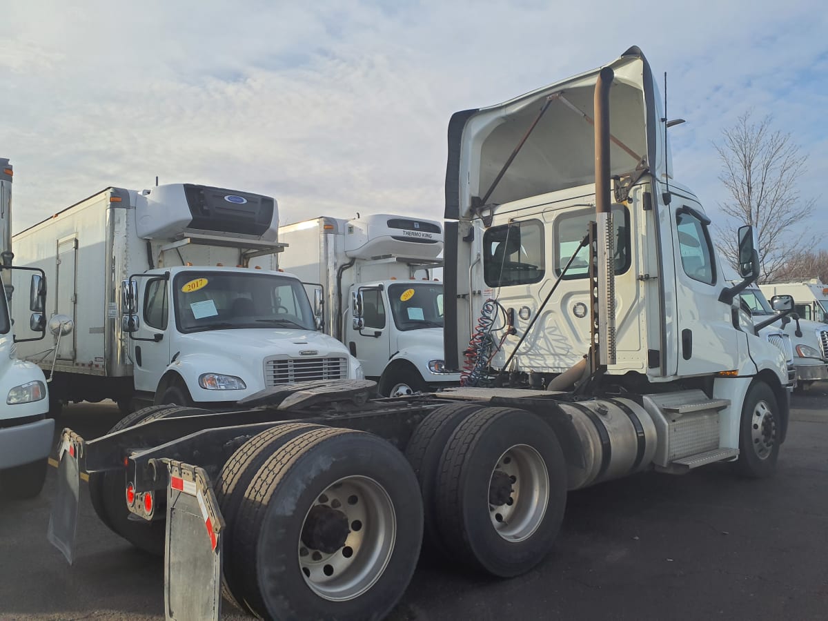 2020 Freightliner/Mercedes NEW CASCADIA PX12664 880755