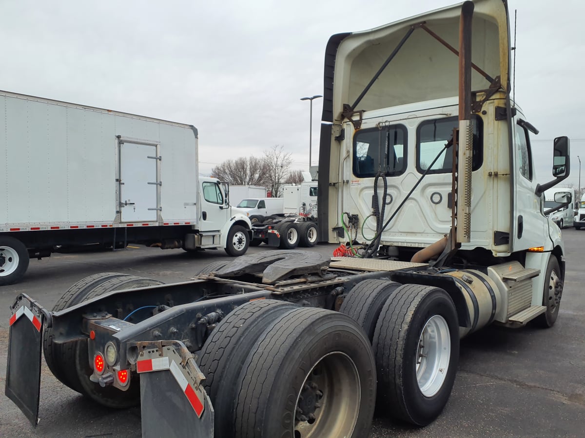 2020 Freightliner/Mercedes NEW CASCADIA PX12664 880756