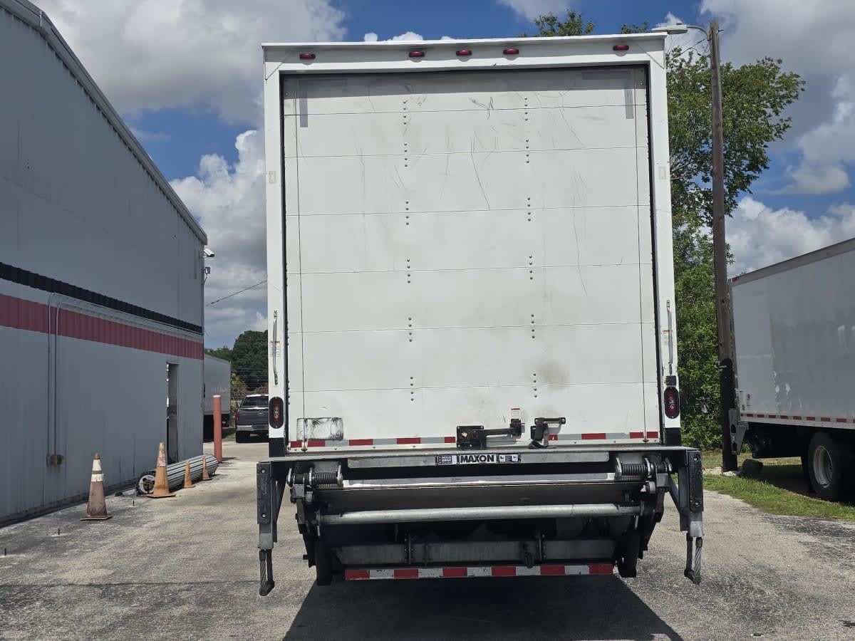 2019 Freightliner M2 106 in Tampa, FL — photo 5