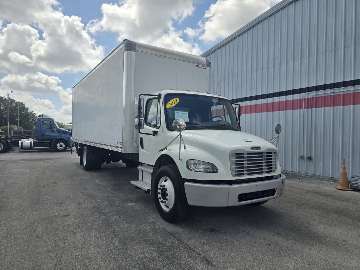 2019 Freightliner M2 106 in Tampa, FL