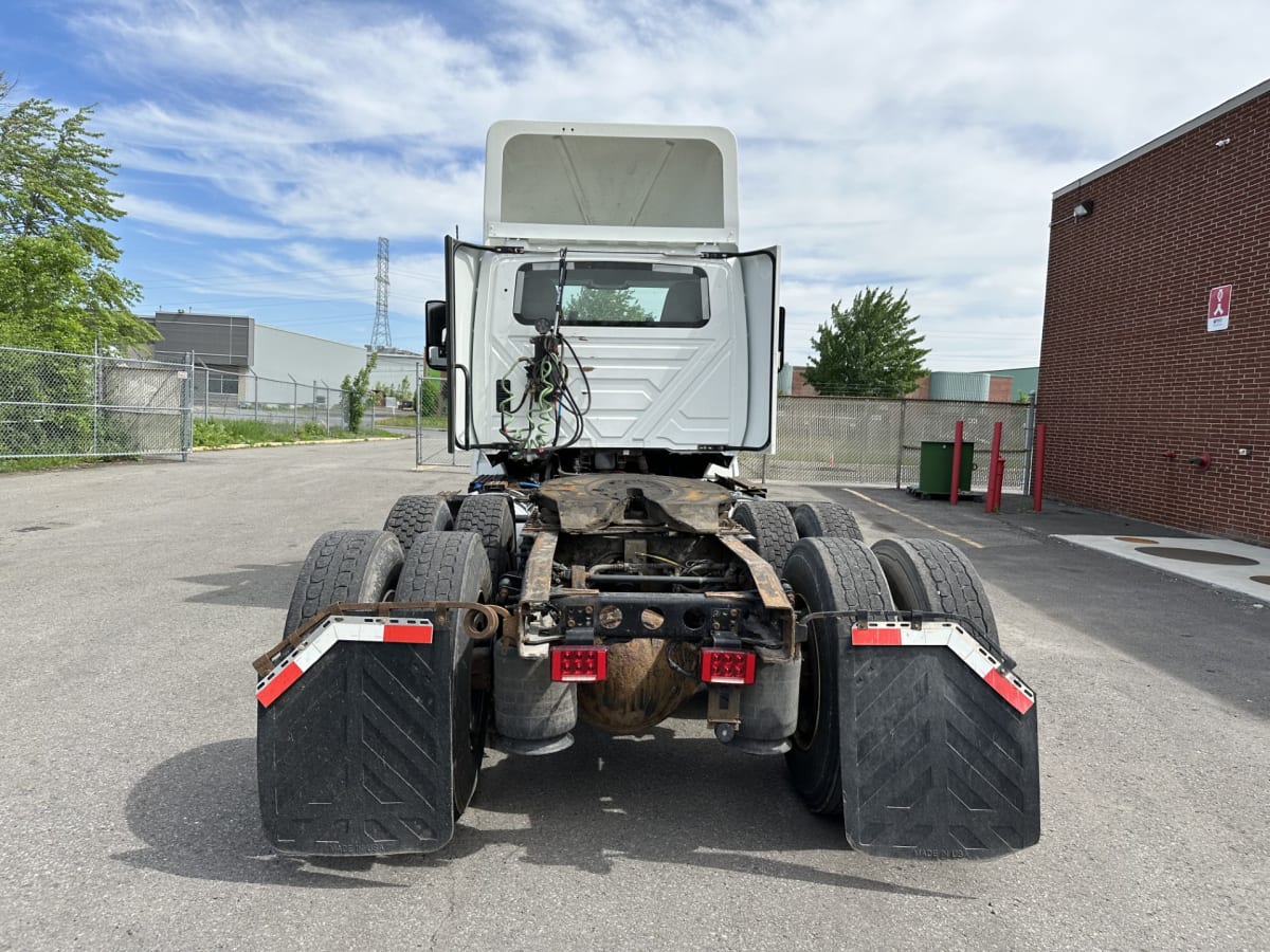 2019 Navistar International LT625 DAYCAB T/A 880797