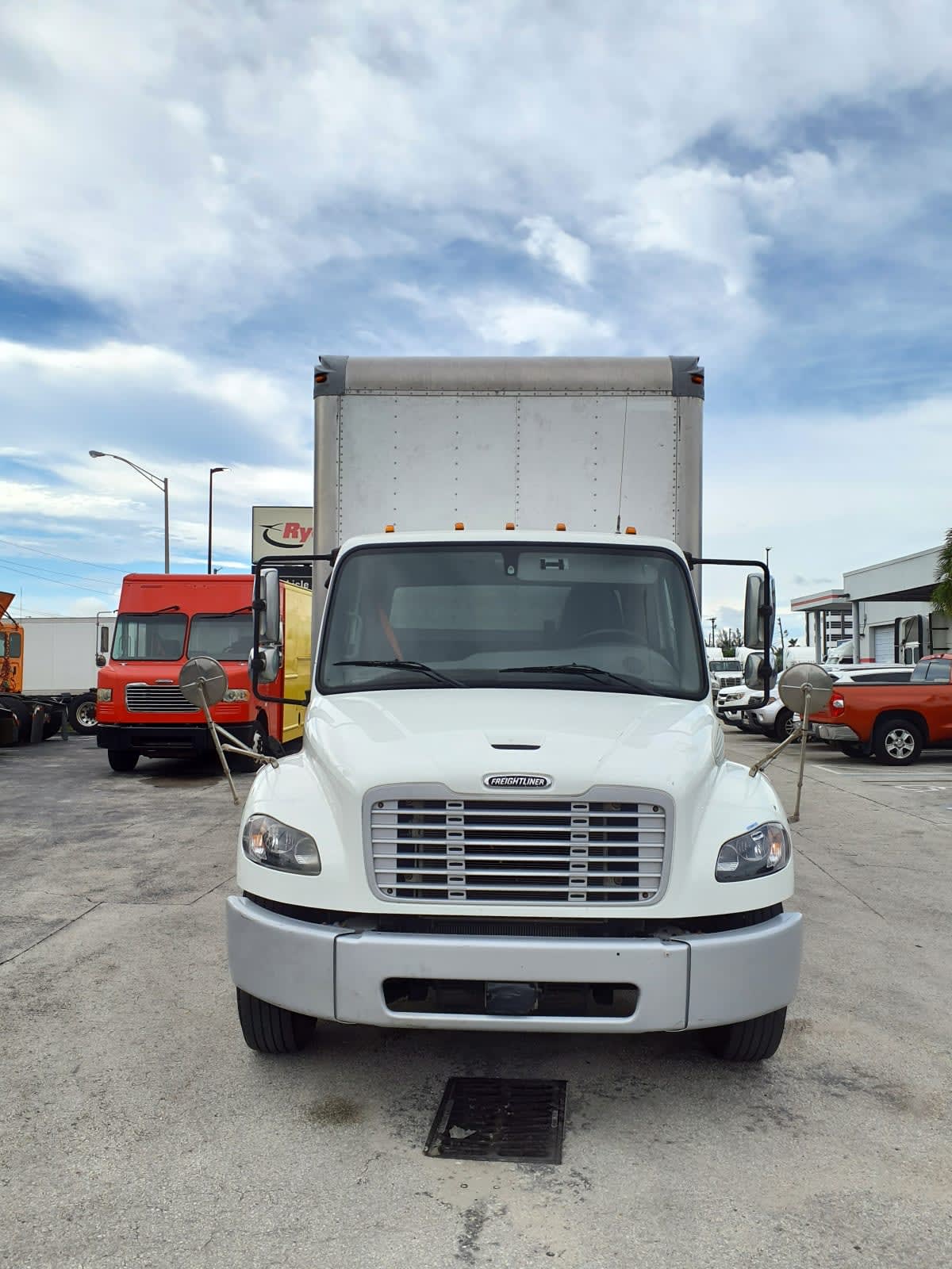 2019 Freightliner/Mercedes M2 106 880800