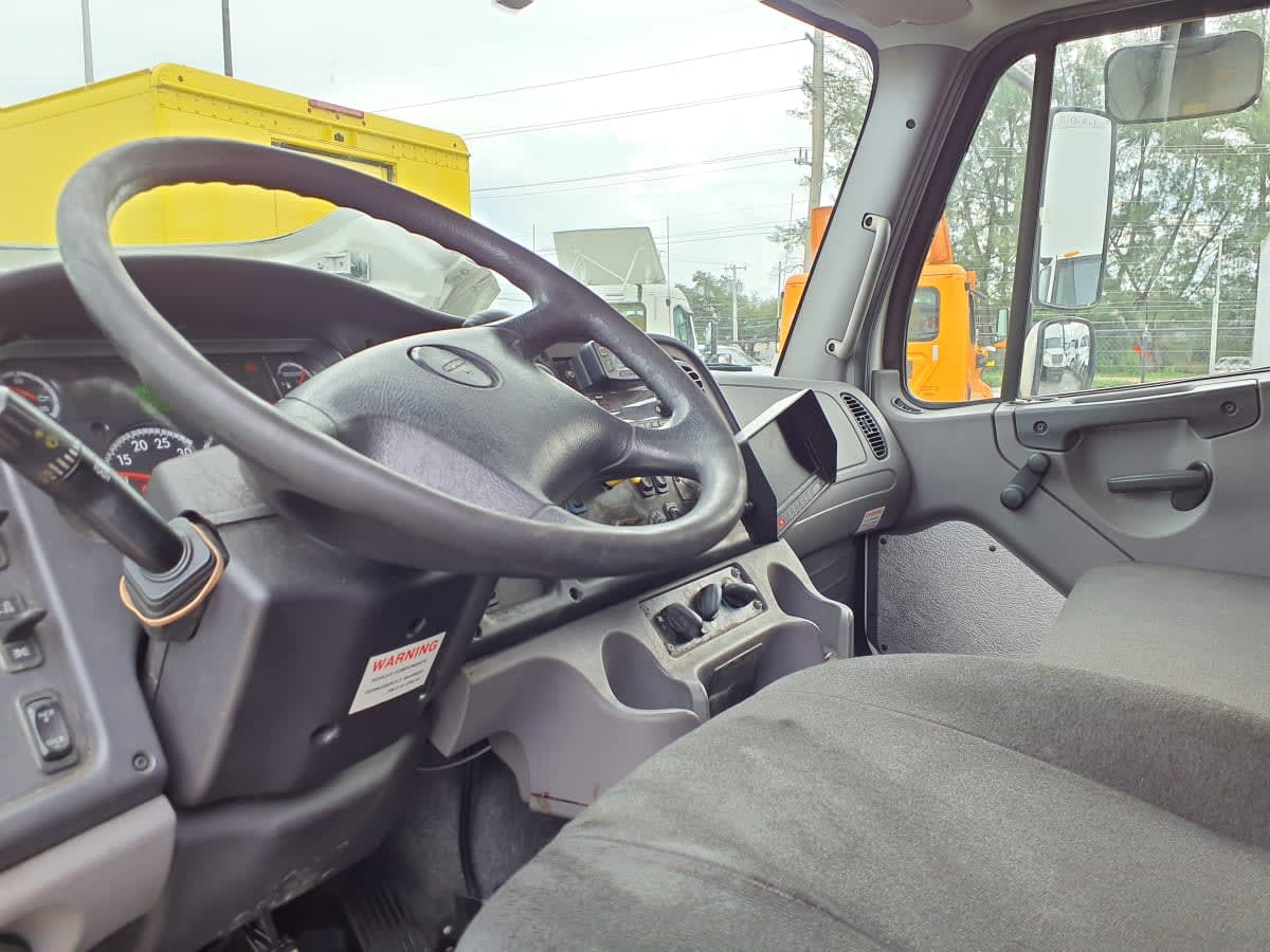 2019 Freightliner/Mercedes M2 106 880800