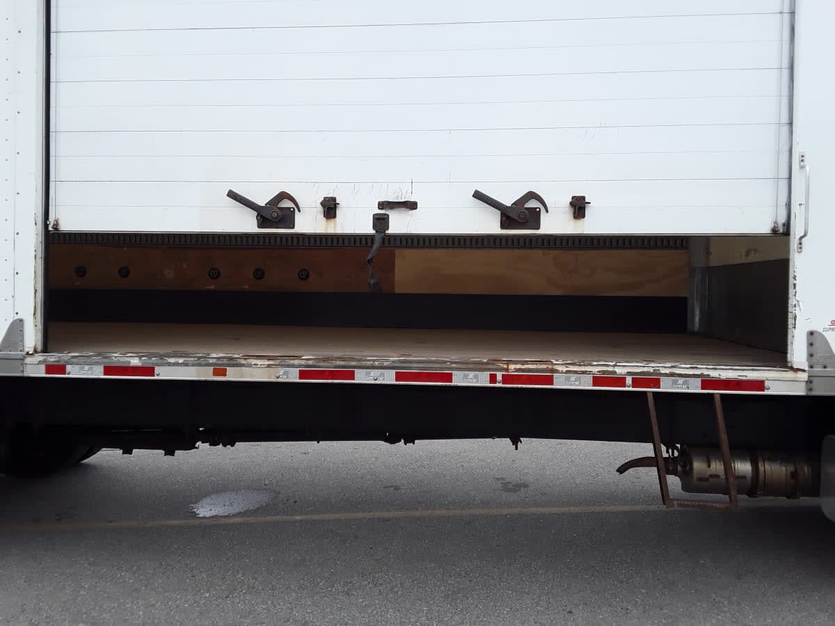 2019 Freightliner M2 106 880818