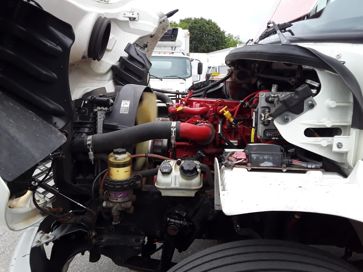 2019 Freightliner M2 106 880818