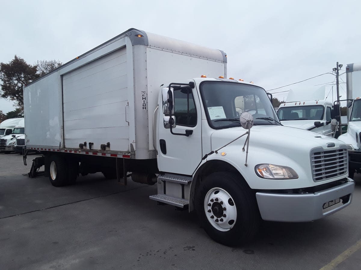 2019 Freightliner/Mercedes M2 106 880819