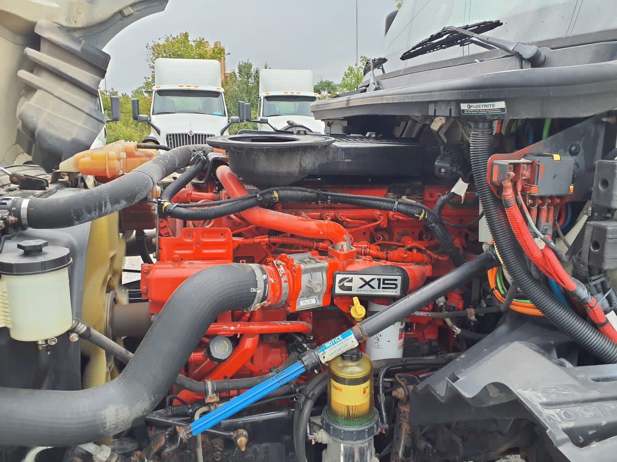 2019 Navistar International LT625 DAYCAB T/A 880824