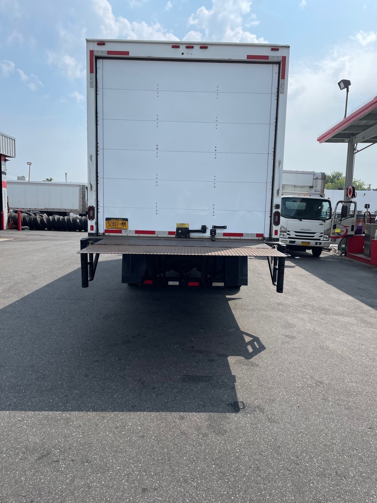 2019 Freightliner/Mercedes M2 106 880828