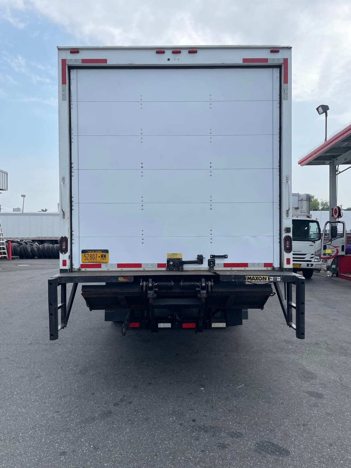 2019 Freightliner/Mercedes M2 106 880828