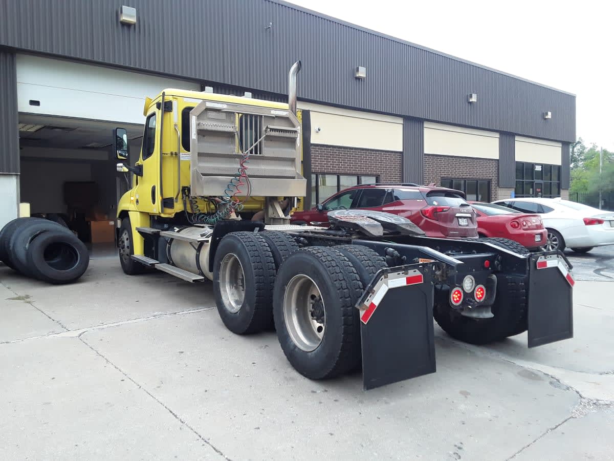 2020 Freightliner/Mercedes CASCADIA 125 880874