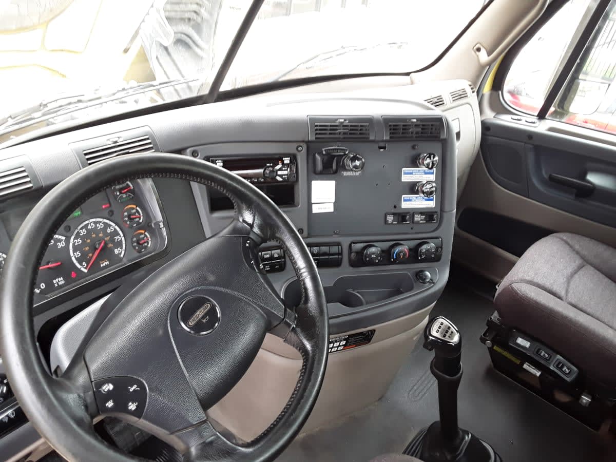 2020 Freightliner/Mercedes CASCADIA 125 880875