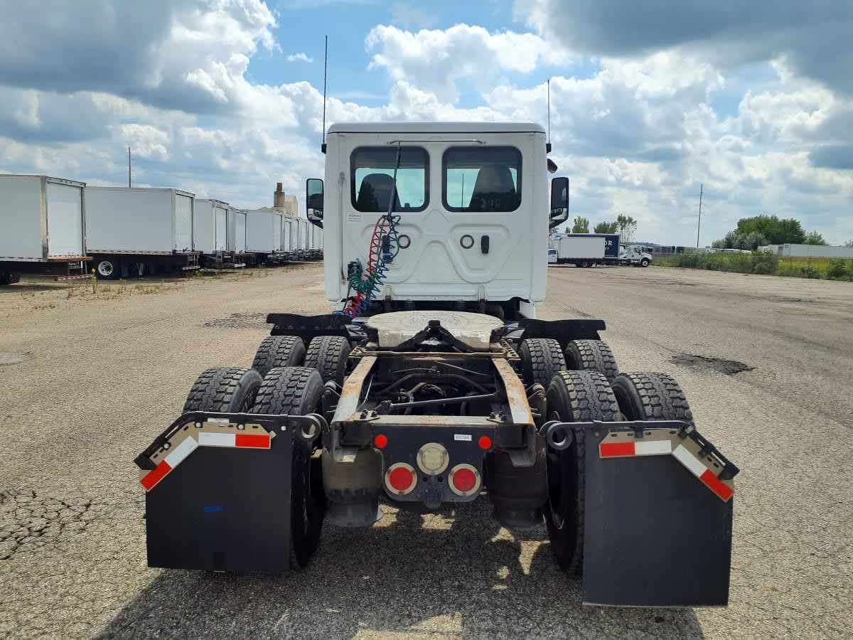 2020 Freightliner Cascadia in Wayland, MI — photo 5