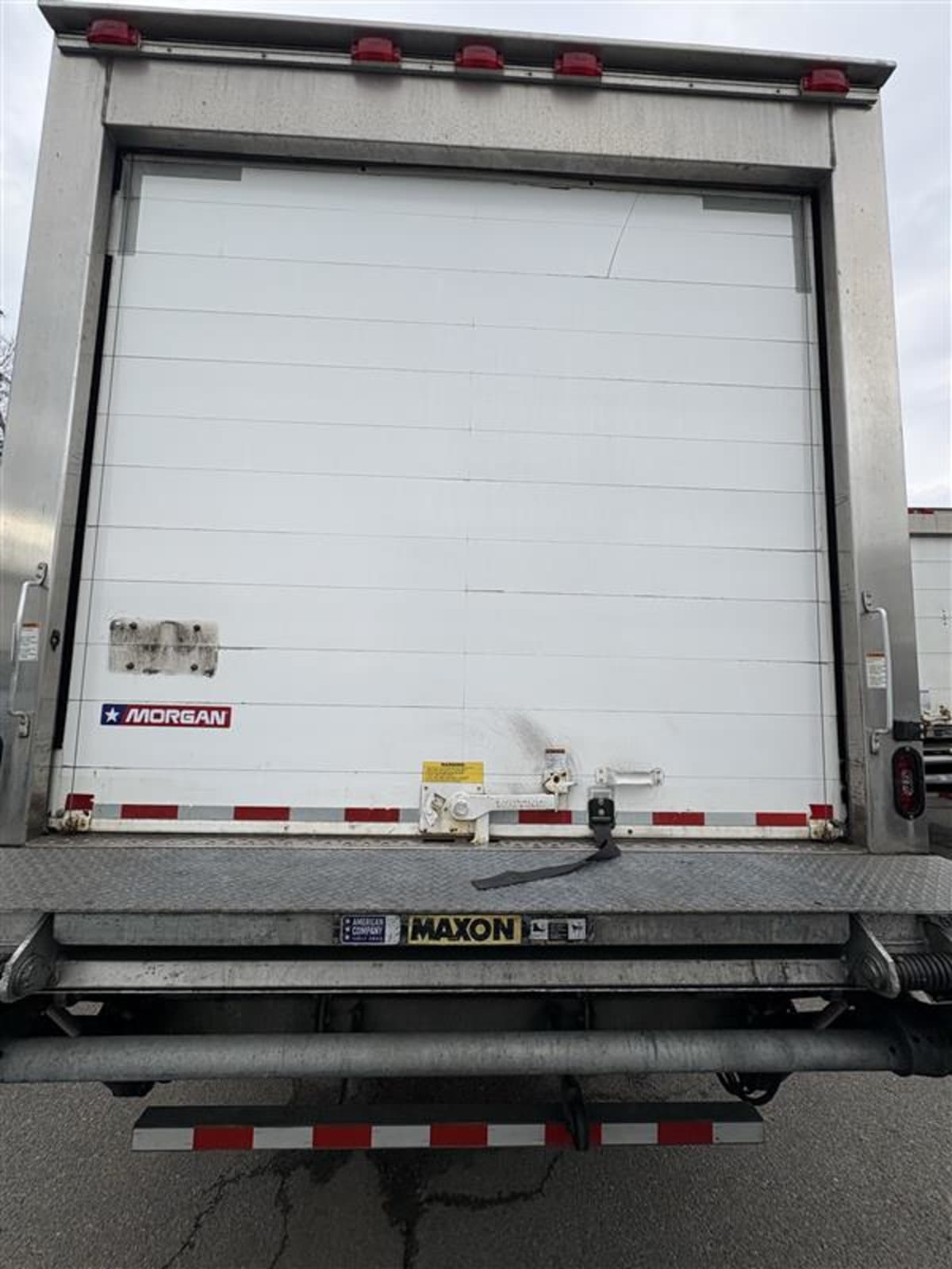 2019 Freightliner/Mercedes M2 106 880980