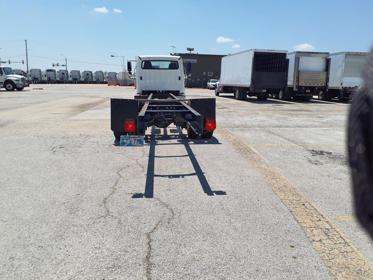 2019 Freightliner/Mercedes M2 106 880985