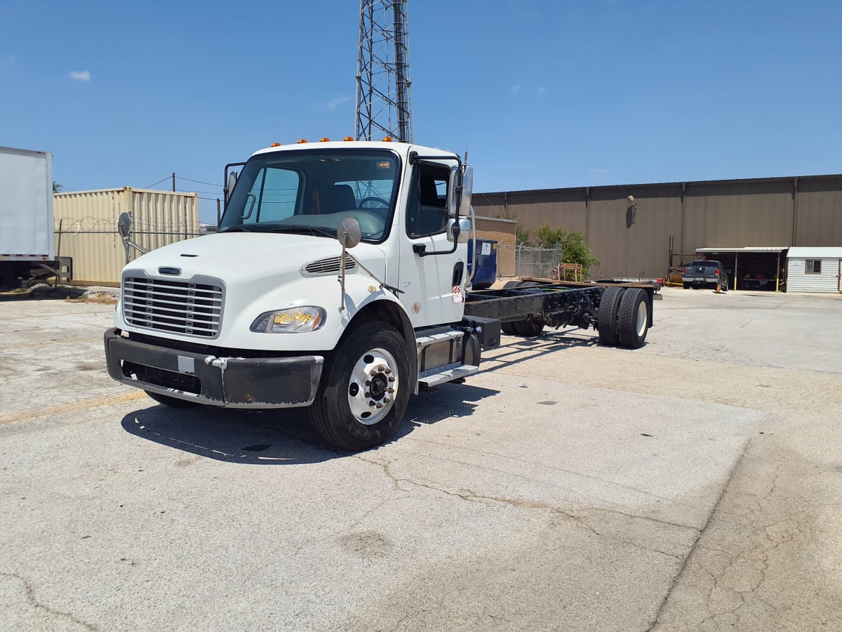 2019 Freightliner/Mercedes M2 106 880985