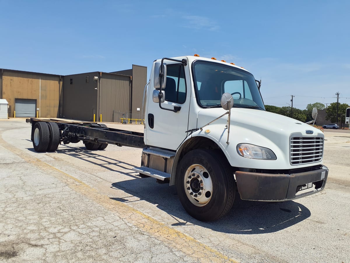 2019 Freightliner/Mercedes M2 106 880985