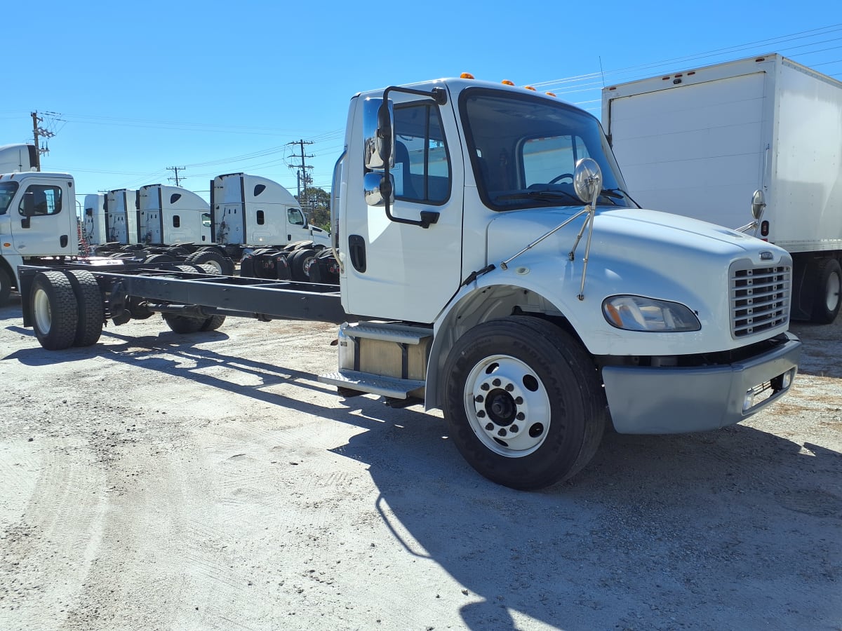 2020 Freightliner/Mercedes M2 106 880987
