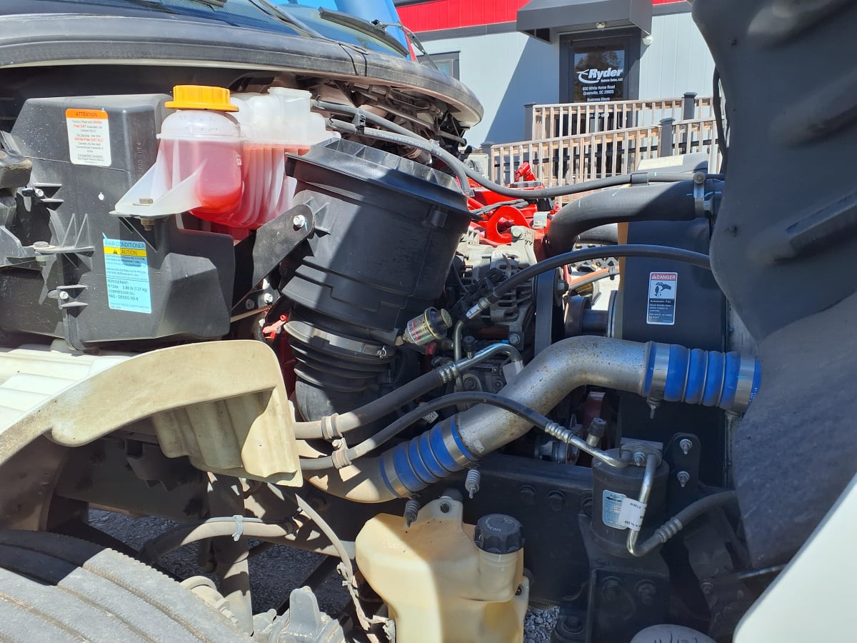 2020 Freightliner/Mercedes M2 106 880988