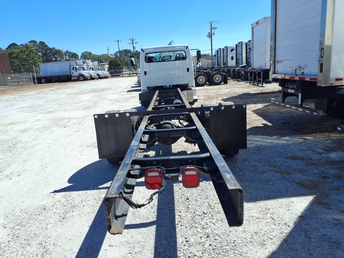 2020 Freightliner/Mercedes M2 106 880989