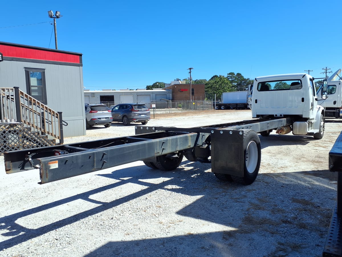 2020 Freightliner/Mercedes M2 106 880989