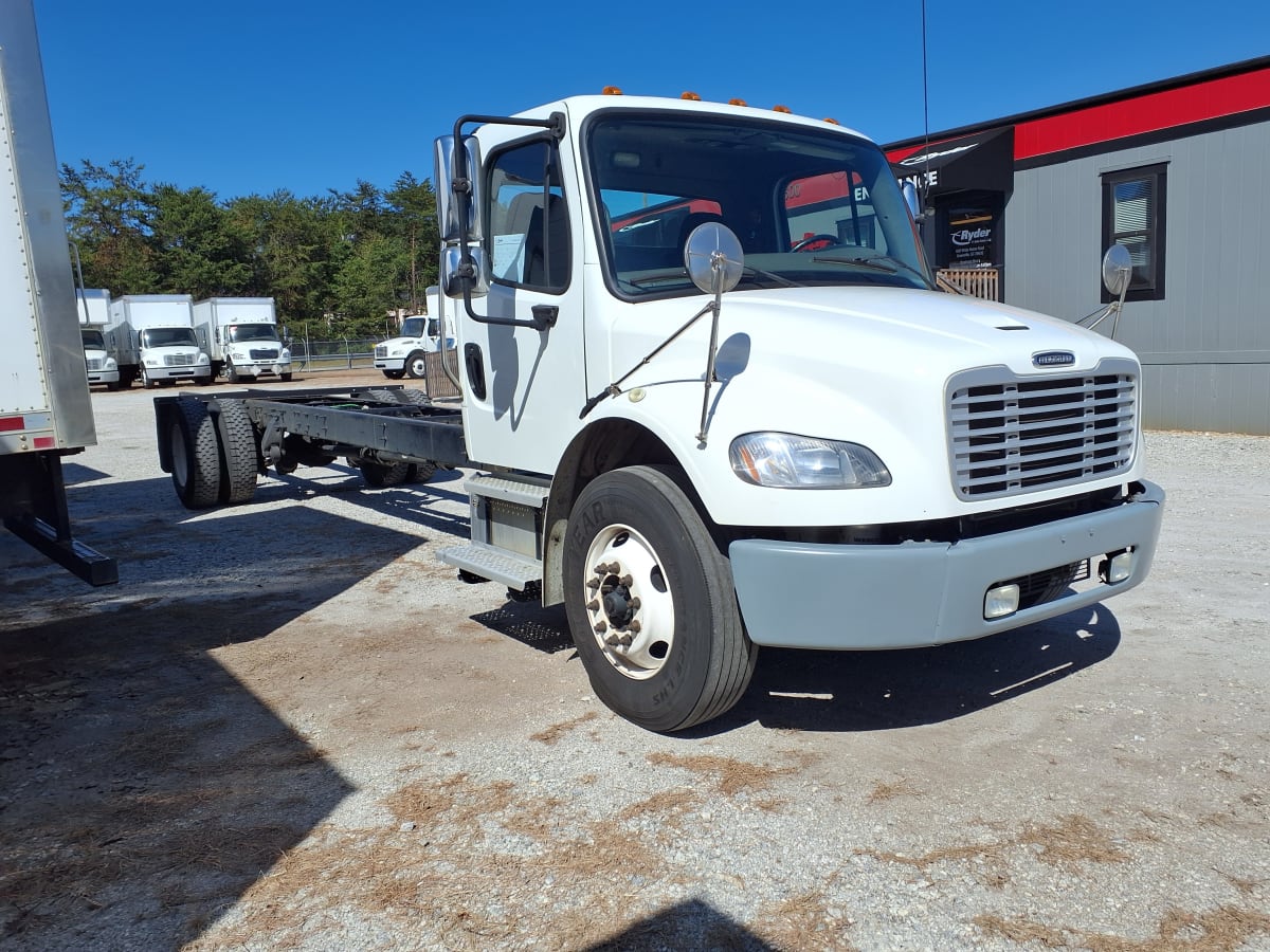 2020 Freightliner/Mercedes M2 106 880990