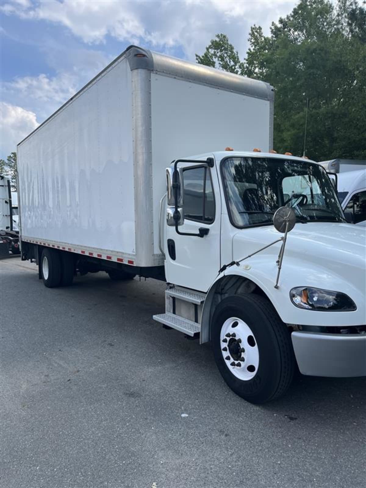 2019 Freightliner/Mercedes M2 106 880996