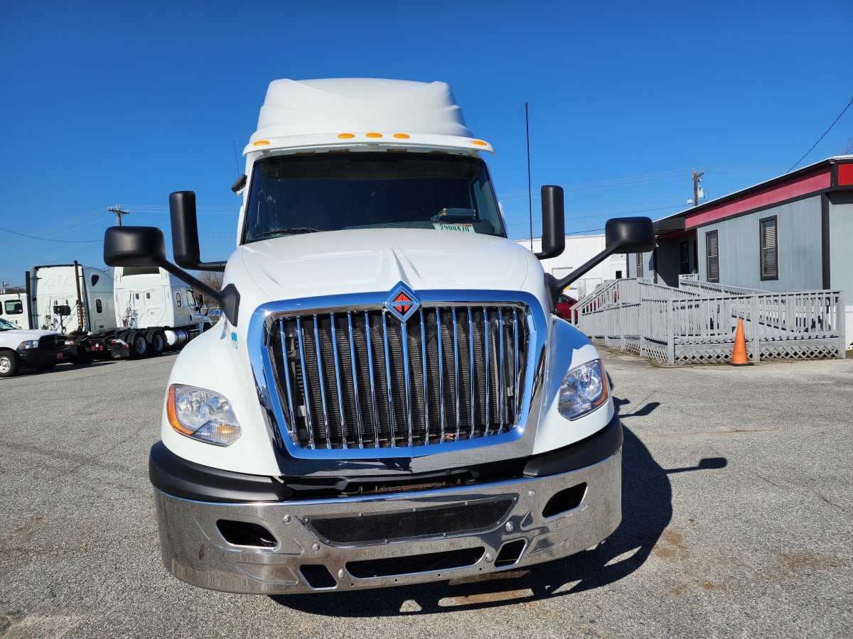 2019 Navistar International LT625 SLPR CAB 880997