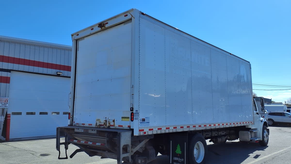 2019 Freightliner/Mercedes M2 106 881011