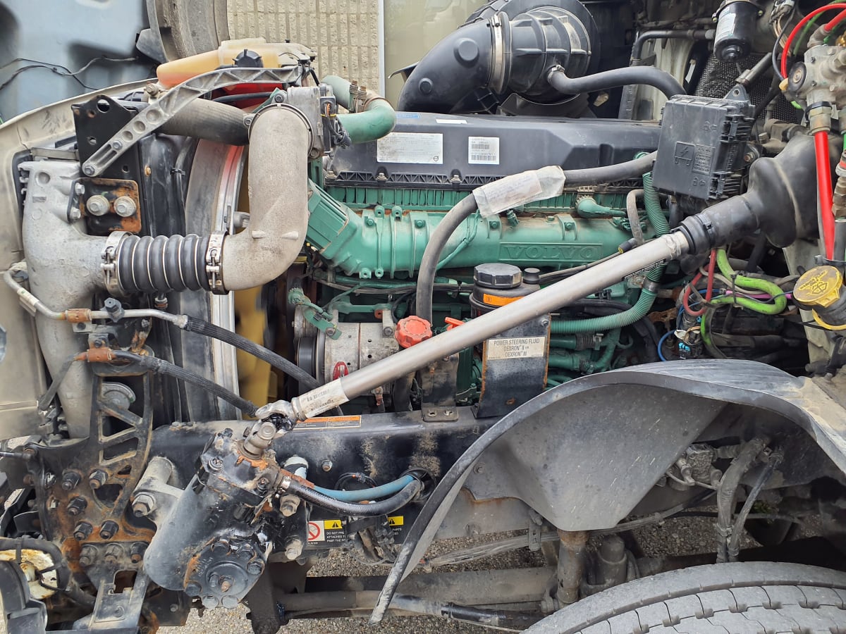 2019 Volvo VNL64T-300 881014