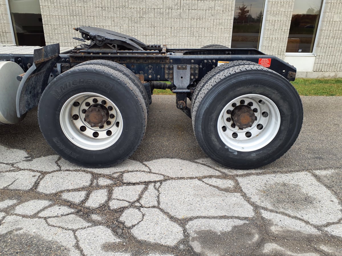 2019 Volvo VNL64T-300 881017