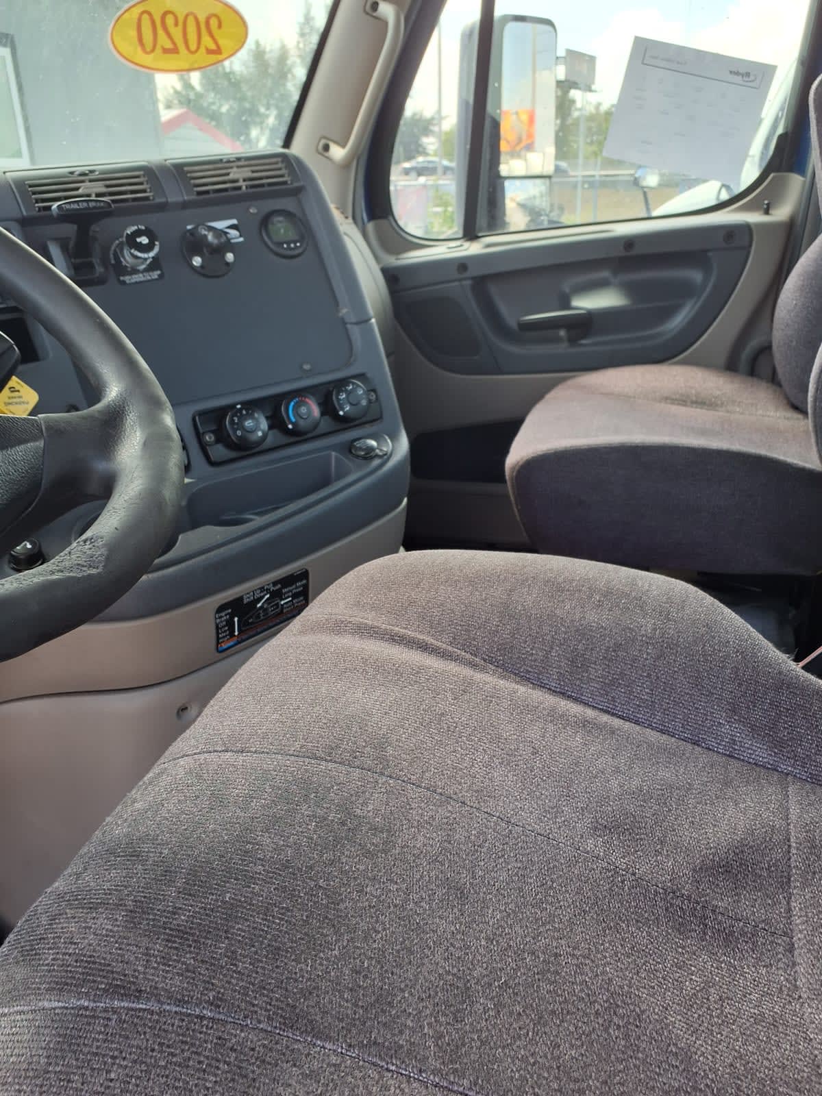 2020 Freightliner - image 7