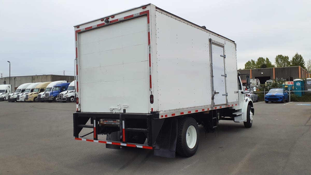 2019 Freightliner/Mercedes M2 106 881071