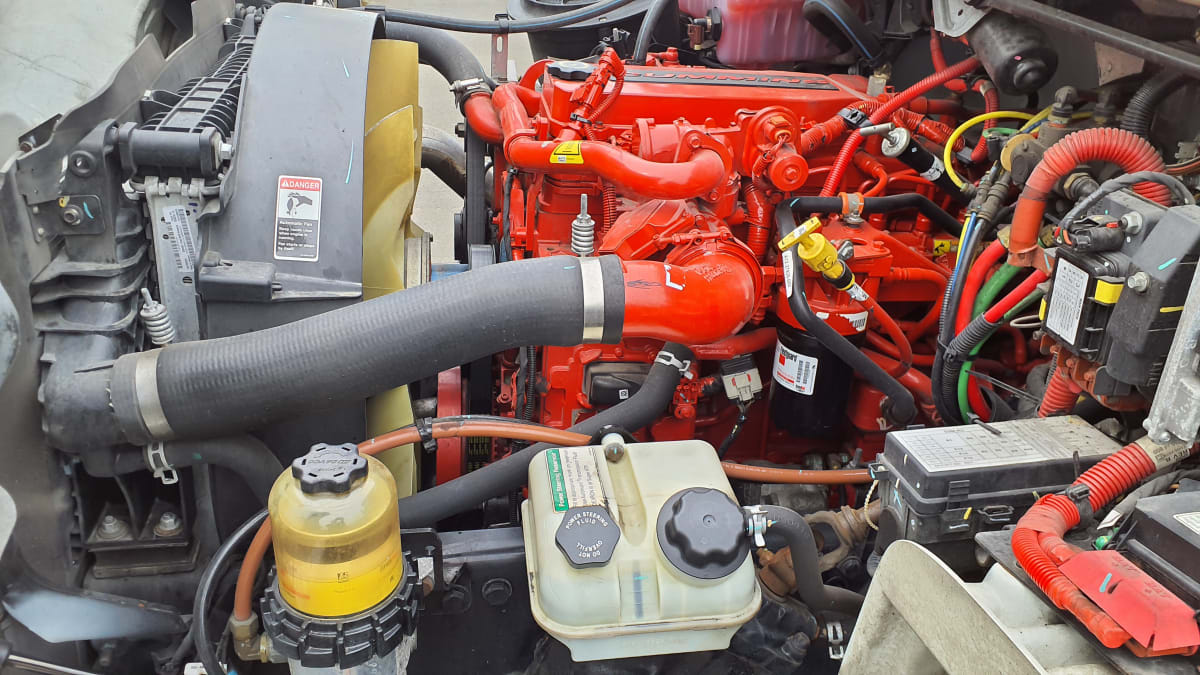 2019 Freightliner/Mercedes M2 106 881071