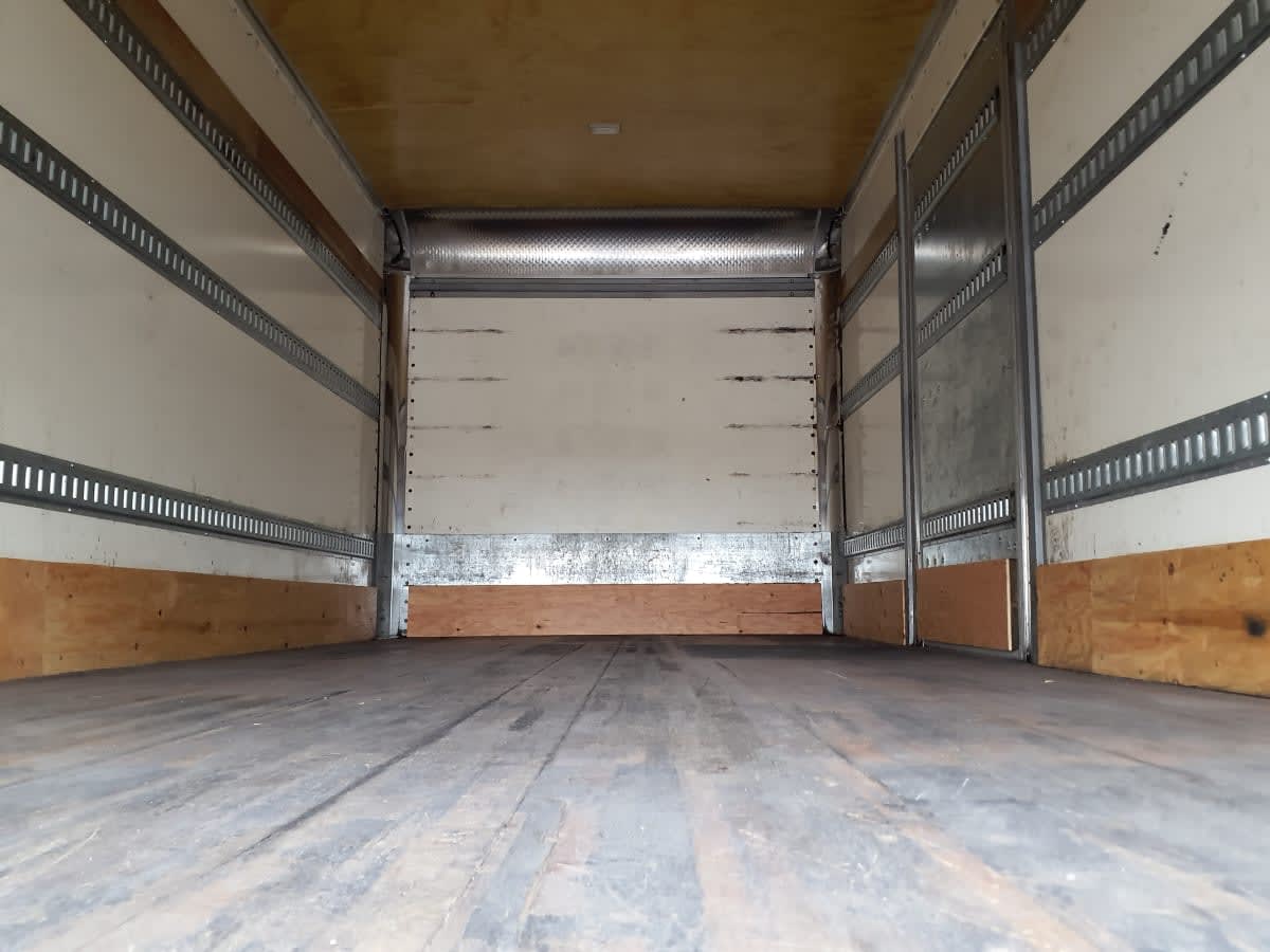 2019 Freightliner/Mercedes M2 106 881072