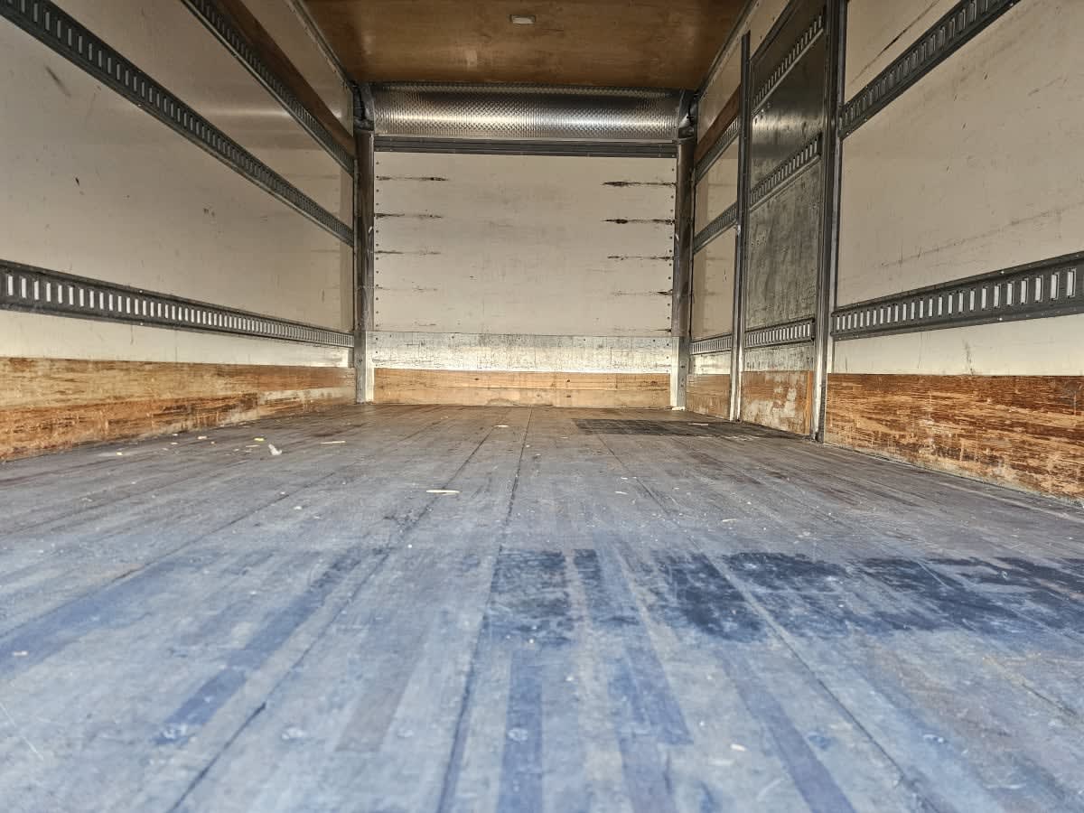 2019 Freightliner/Mercedes M2 106 881073
