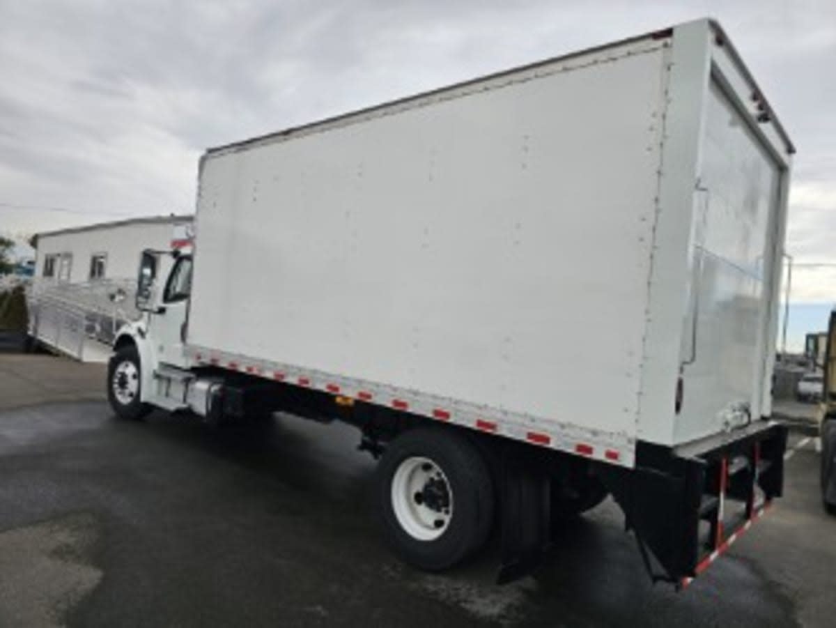2019 Freightliner/Mercedes M2 106 881076