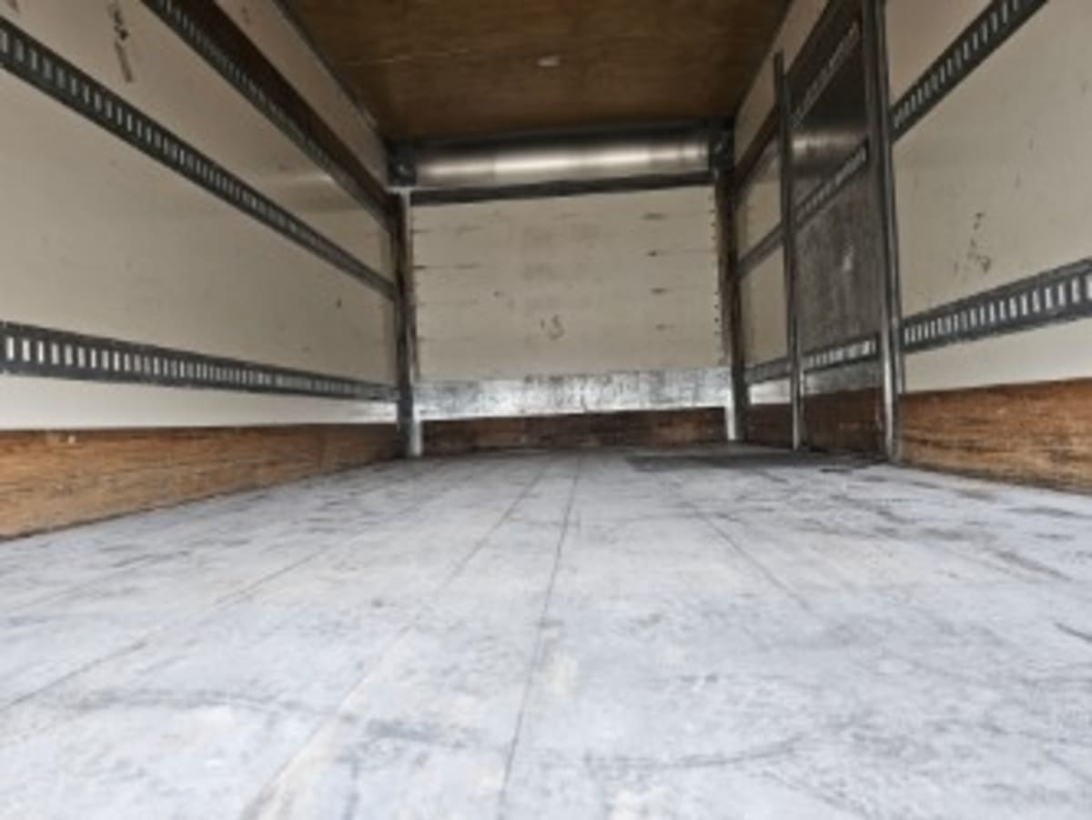 2019 Freightliner/Mercedes M2 106 881076