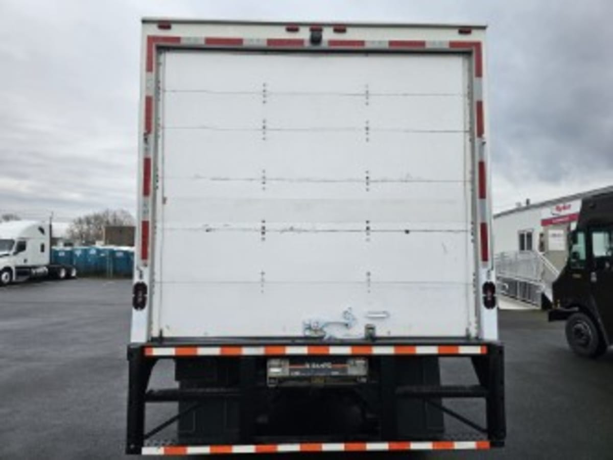 2019 Freightliner/Mercedes M2 106 881078