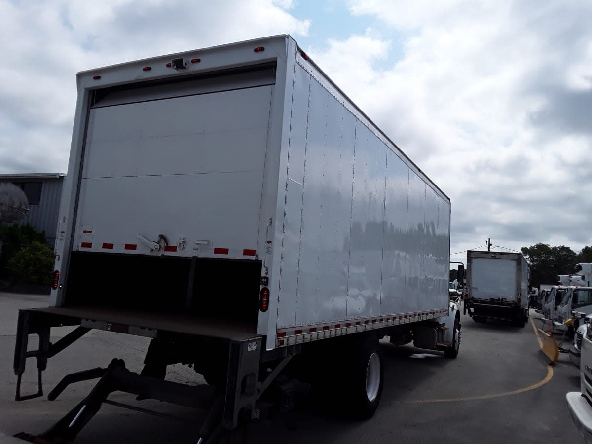 2019 Freightliner M2 106 881113