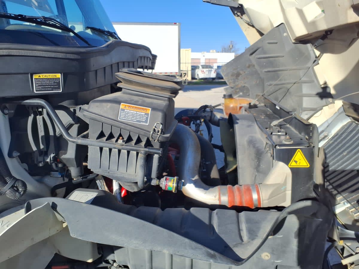 2019 International 4300 - image 10