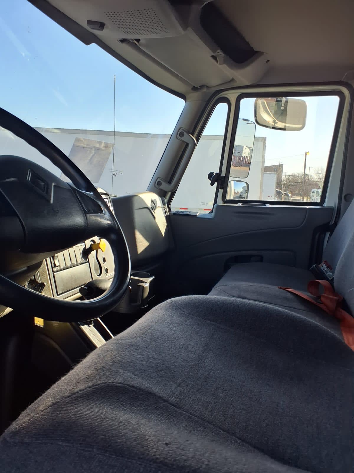 2019 International 4300 - image 7