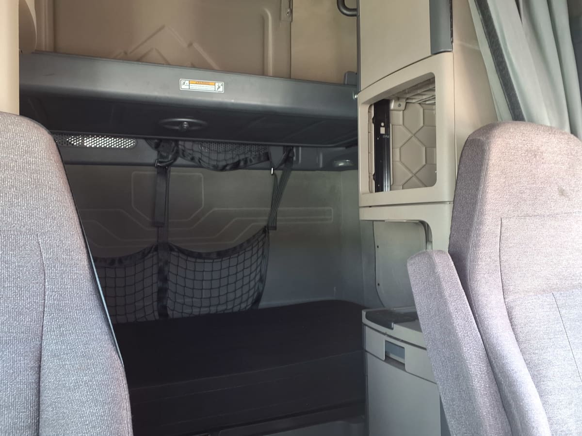 2020 Freightliner/Mercedes CASCADIA 125 881163